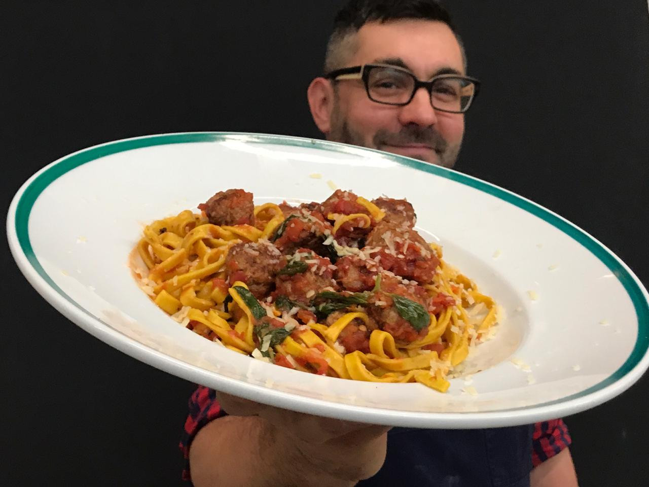 Tallarines Caseros Con Estofado De Alb Ndigas Cocineros Argentinos