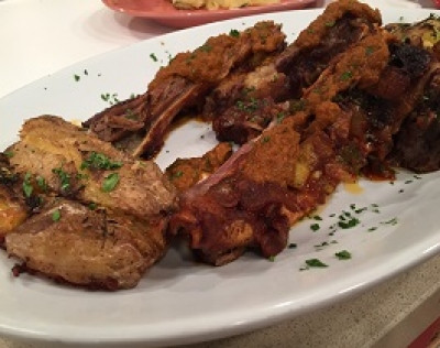 Vacío adobado al horno con papas aplastadas Cocineros Argentinos