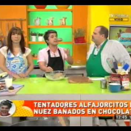 Alfajorcitos de nuez bañados en chocolate