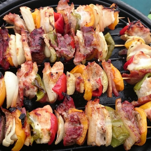 Brochettes al whisky a la parrilla