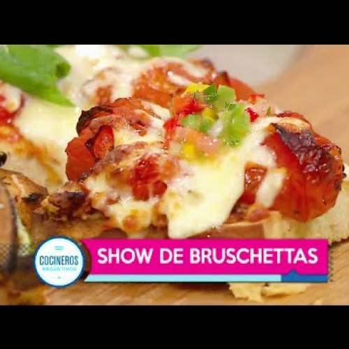 Bruschettas de salchicha y criolla, caprese y veggies