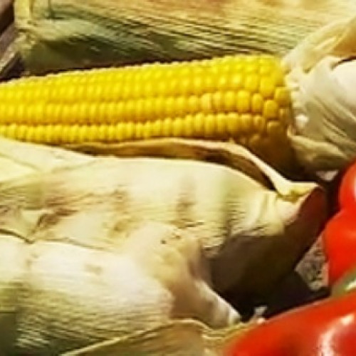 Choclo y brochettes playeras