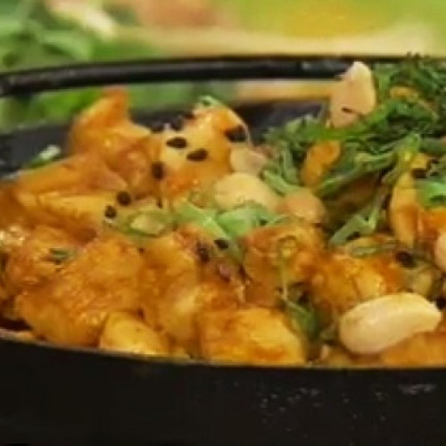 Curry de pollo con arroz de coco y mango