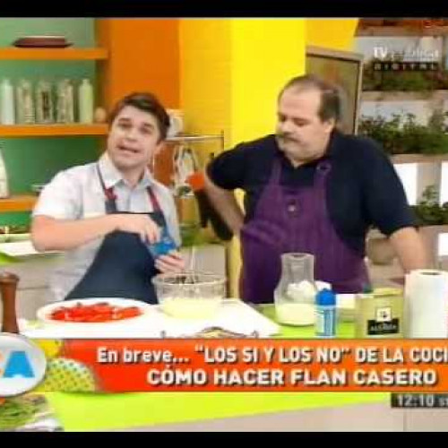 Exquisito pastel de berenjenas y pollo gratinado