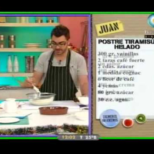 Infaltable postre de tiramisú helado para año nuevo