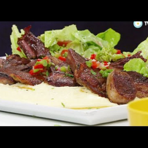 Lengua a la plancha con puré cremoso