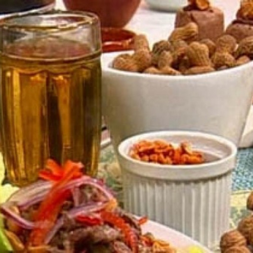 Maní en sus mil variedades: Ensalada, arrolladitos y semifreddo