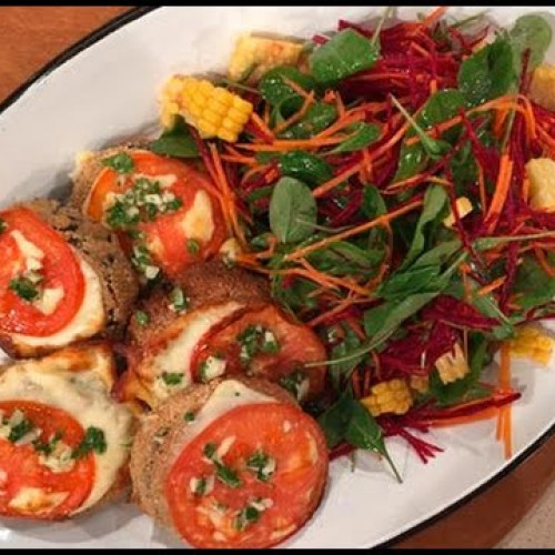 Milanesas de berenjenas con ensalada fresca