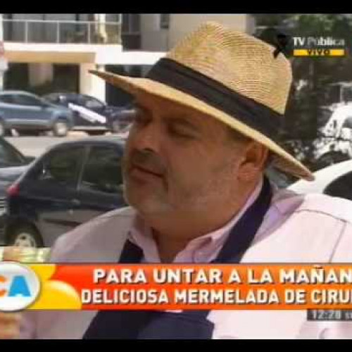 Pickles en conserva y mermelada de ciruela