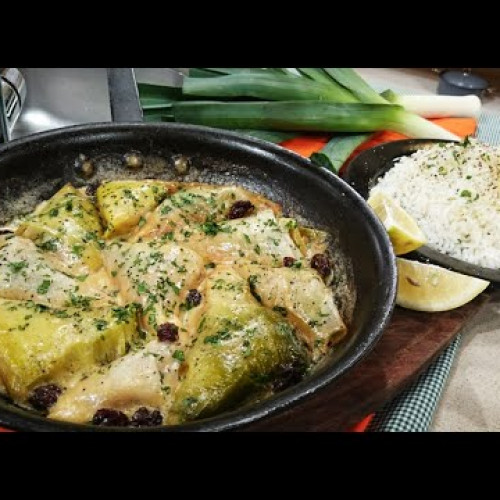 Puerros rellenos en salsa de crema de limón con arroz