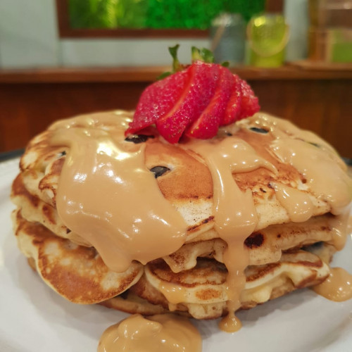Panqueques rellenos con arándanos