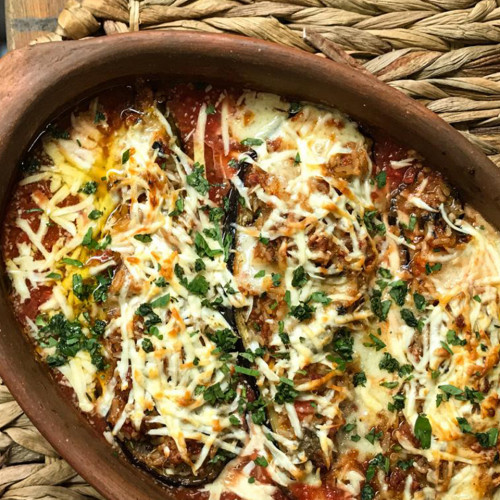 BERENJENAS RELLENAS CON ARROZ Y SALCHICHA PARRILLERA
