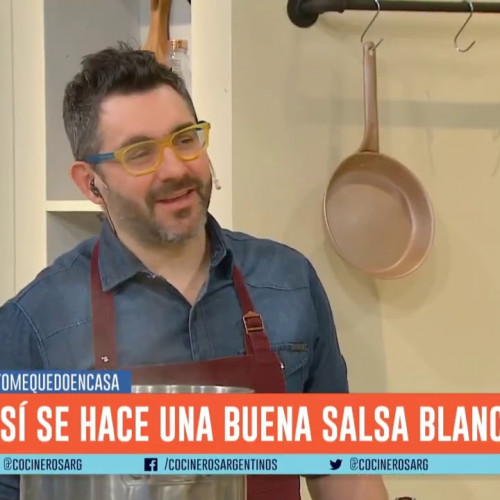 FIDEOS CON SALSA BLANCA Y VEGETALES