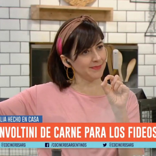 FIDEOS AL FIERRITO CON ENVOLTINI DE CARNE