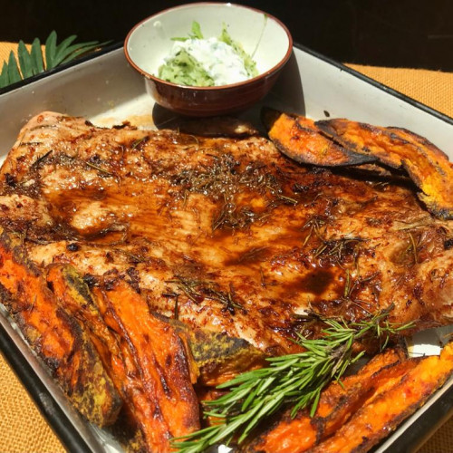 MATAMBRITO DE CERDO MARINADO AL HORNO