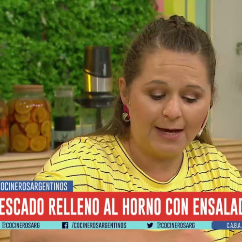 PESCADO RELLENO CON VINAGRETA DE ALCAPARRAS Y ENSALADA