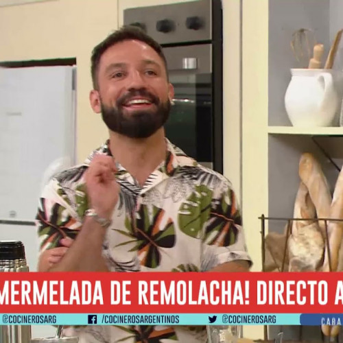 COSTILLITAS DE CERDO CON ENSALADA Y MERMELADA DE REMOLACHA