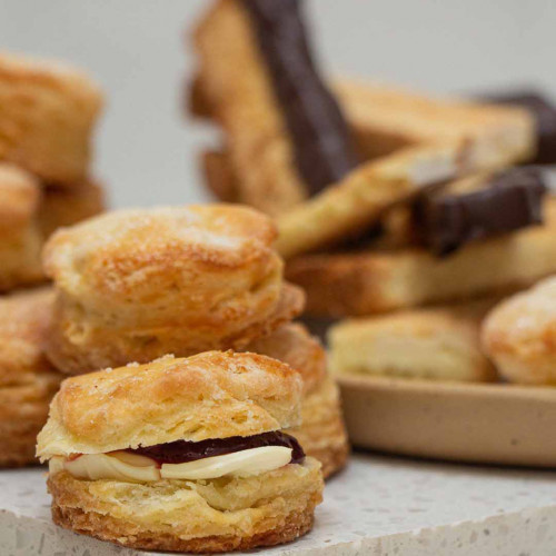 BAY BISCUIT CASERO Y SCONS DE YOGURT