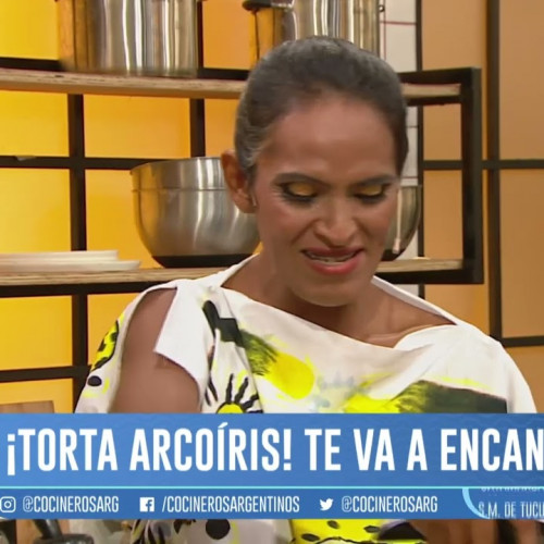 TORTA ARCOÍRIS CLÁSICA