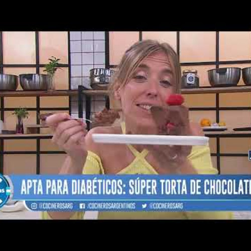 TORTA DE CHOCOLATE Y FRUTOS ROJOS