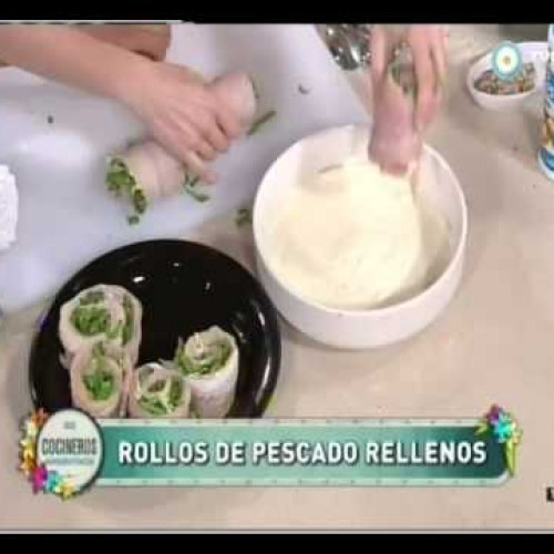 Rolls de pescado en salsa blanca