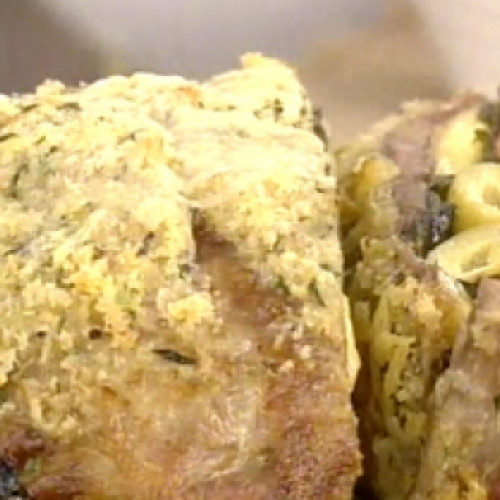 Vacío en costra de hierbas con vegetales salteados