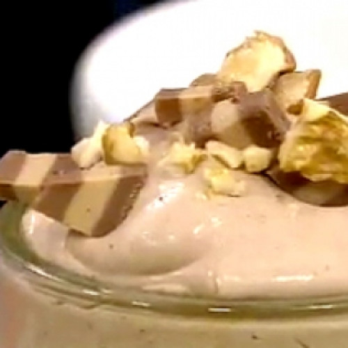 Variedad de crepes y copa brownie