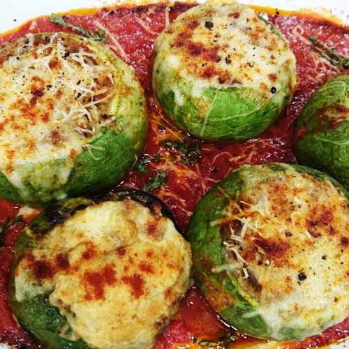 Zapallitos rellenos con carne y trigo burgol