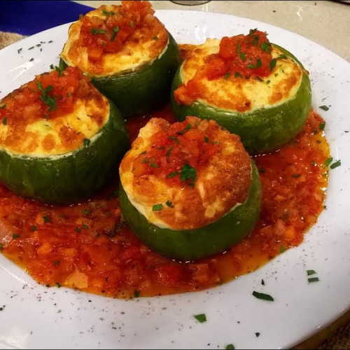Zapallitos rellenos con pollo soufflé