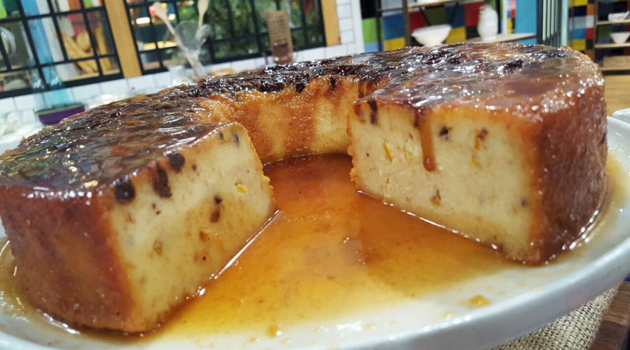 Budín de pan, medialunas, chocolate y naranja Cocineros Argentinos