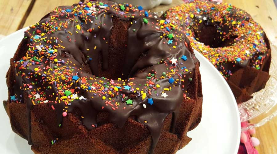 Bundt cake arco íris - Cocineros Argentinos