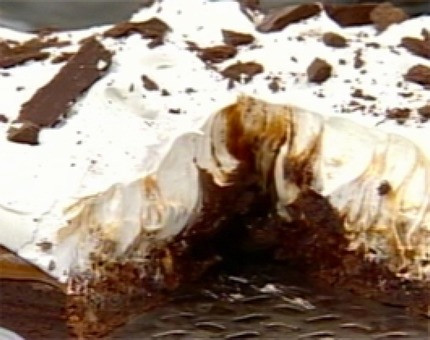 Clásica torta brownie con merengue italiano - Cocineros Argentinos