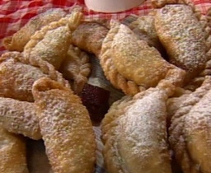 Empanadas dulces fritas ideal para comer con la mano - Cocineros Argentinos