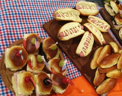 Pan de Viena, chips y panchos por Javier Todaro - Cocineros Argentinos