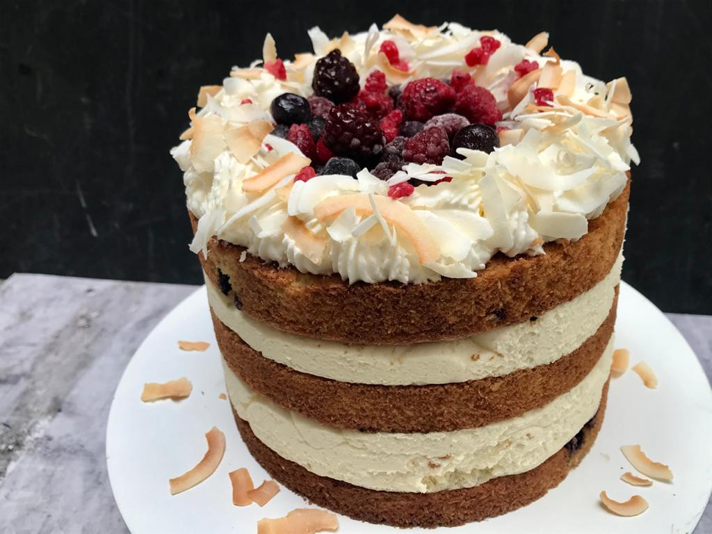 TORTA DE COCO, LIMA Y FRUTOS ROJOS - Cocineros Argentinos