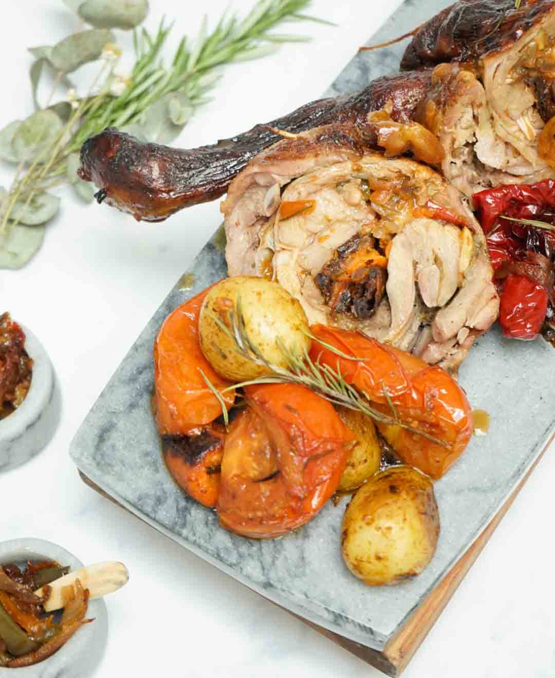 ARROLLADO DE CHIVITO CON VEGETALES Cocineros Argentinos