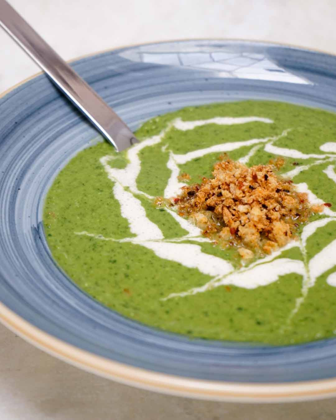 SOPA DE ARVEJAS Y SOPA DE PAPAS - Cocineros Argentinos