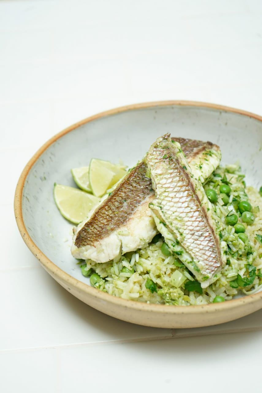 PESCADO CON ARROZ DE ESPINACA - Cocineros Argentinos