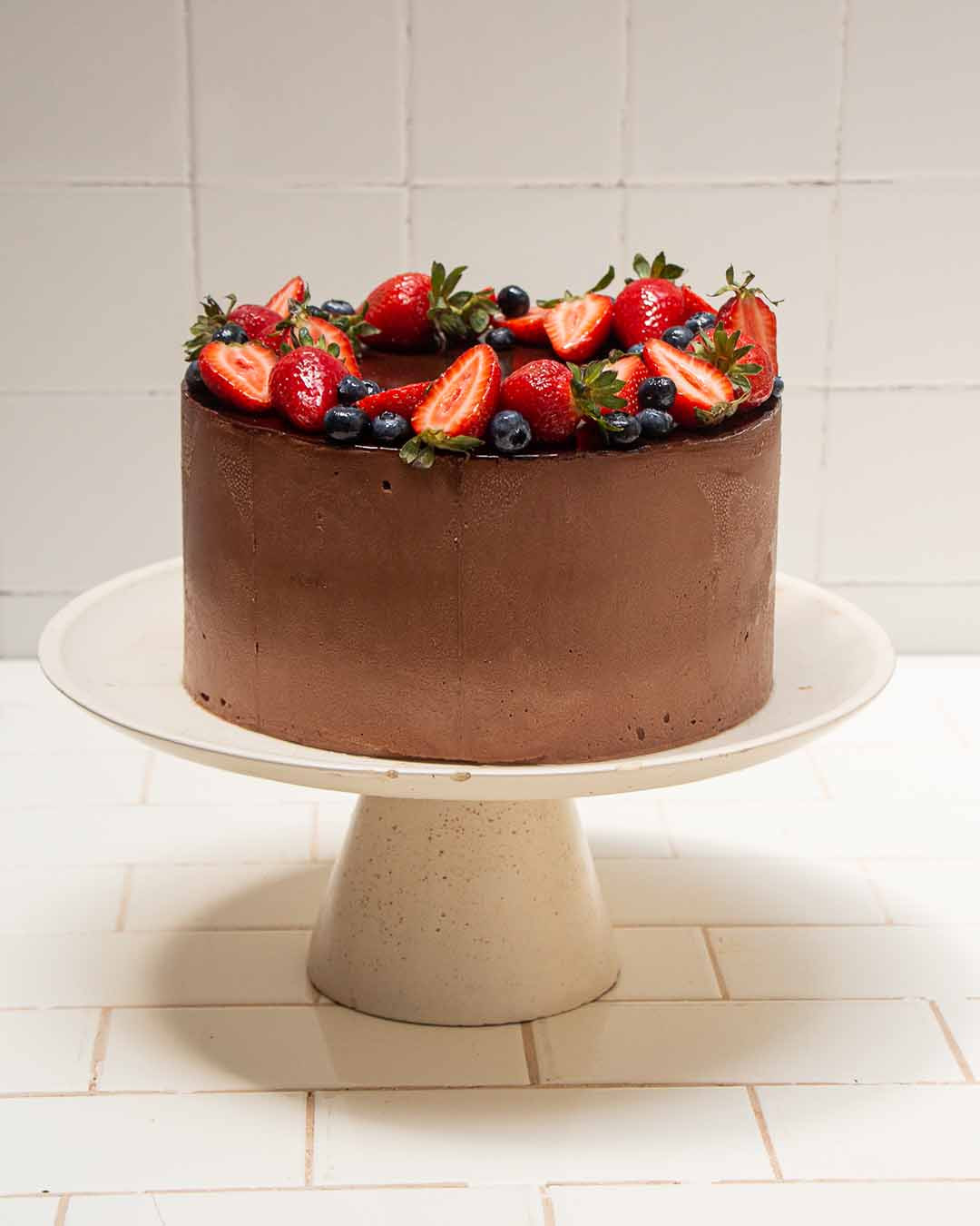 TORTA DE CHOCOLATE Y FRUTOS ROJOS - Cocineros Argentinos