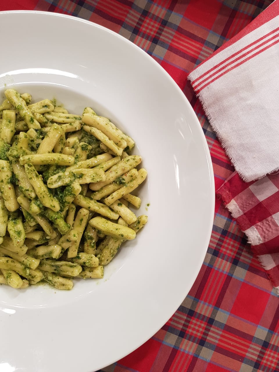 Cavatelli con pesto - Cocineros Argentinos