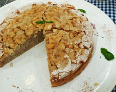 Torta de manzana y canela rápida - Cocineros Argentinos