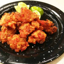 Buñuelos de tomate y eneldo fritos