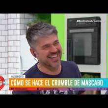 Crumble de mascabo con frutos rojos