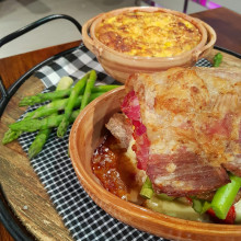 Matambre relleno con timbal de choclo