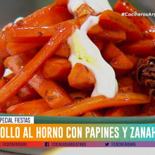 Pollo al horno con papines y zanahorias