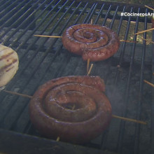 Sándwich con salchicha parrillera