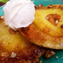 Waffles a la chapa con helado de coco a la bolsa